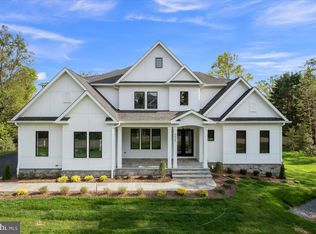 6625 Beacon Ln, Falls Church, VA 22043