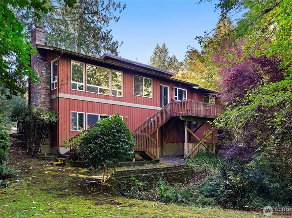 5755 Blakely Avenue NE, Bainbridge Island, WA 98110