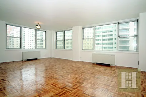 Rented by Halstead Real Estate | media 2