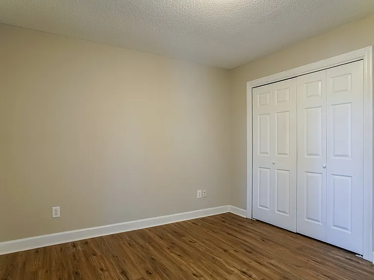 602 Coventry Dr — Photo 18