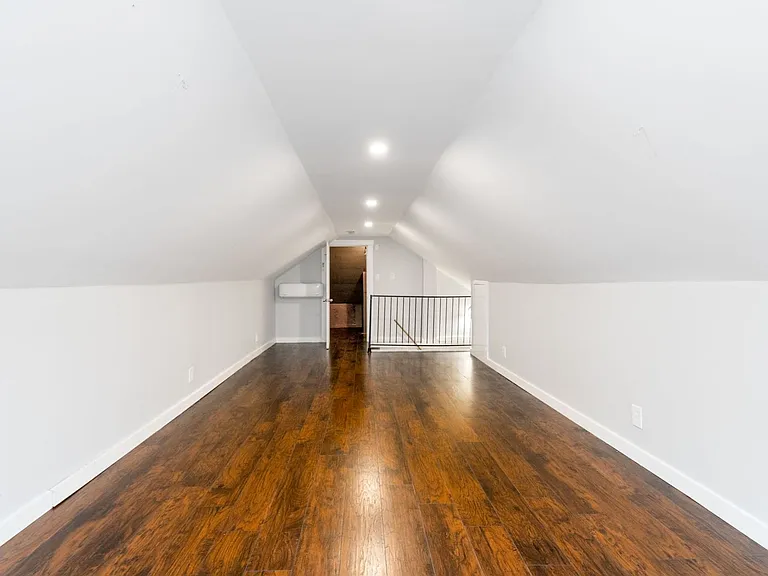 1309 Lydia St — Photo 28