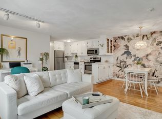 71 Stone St APT 5, Walpole, MA 02081