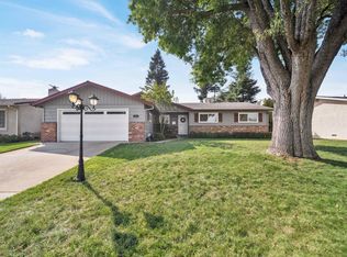 2069 Elmira Dr, Redding, CA 96001