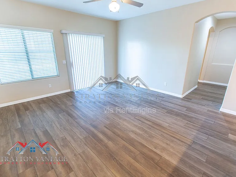 1532 E Apollo Rd — Photo 16