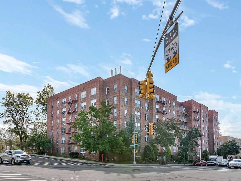 1st image of 241-20 Northern Blvd APT L3