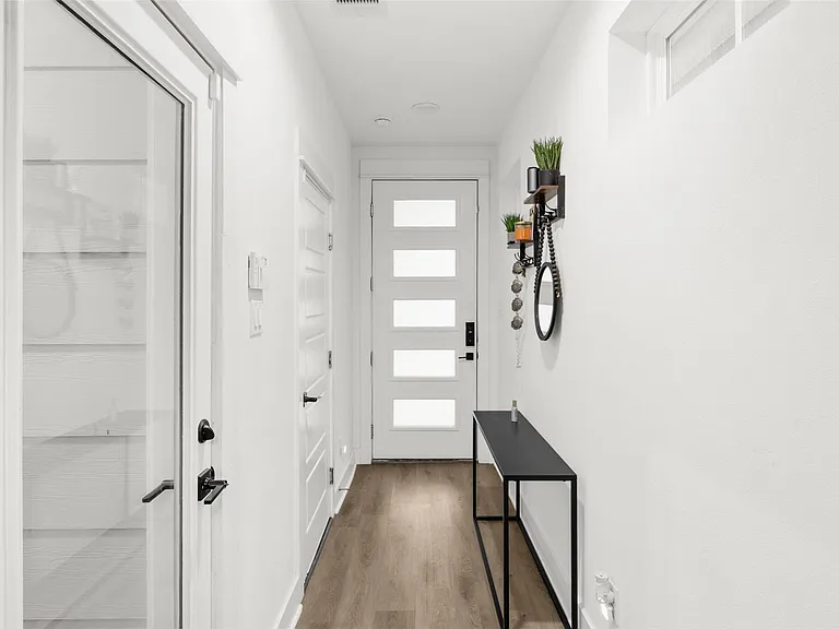 2056 Johanna Dr #D — Photo 5