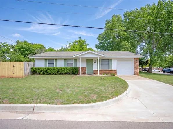 2905 Kathy Ln, Edmond, OK 73034