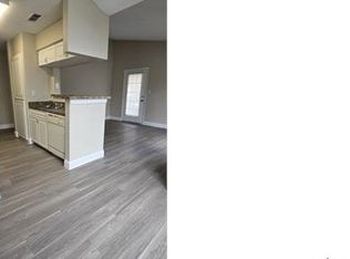 8752 Mallard Reserve Dr, Tampa, FL 33614