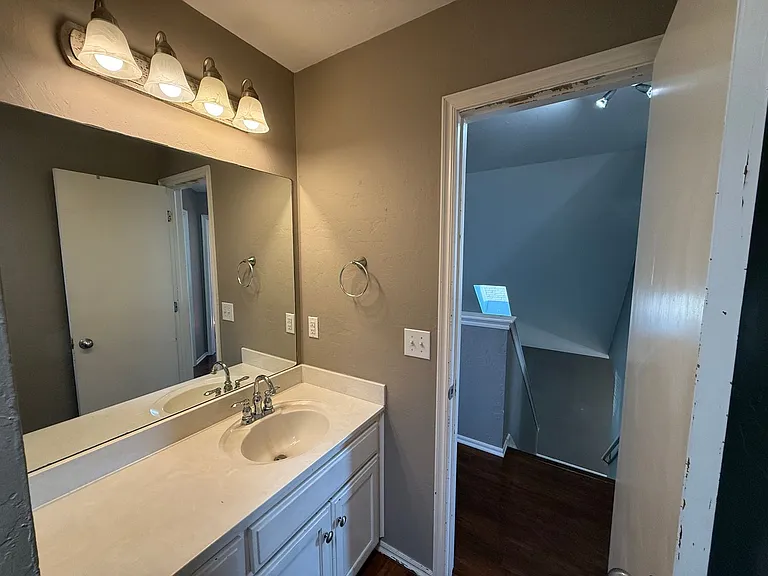1404 SW 22nd St — Photo 20