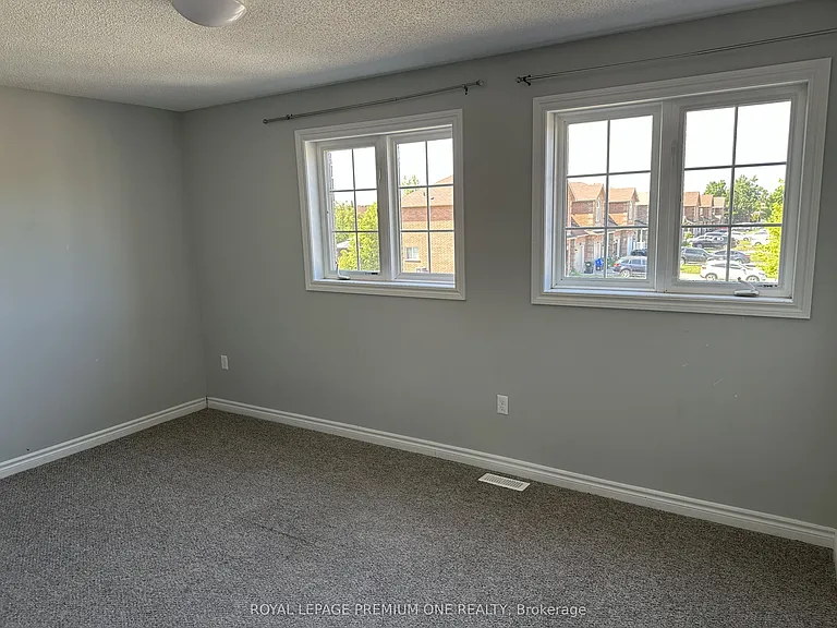 71 Sydenham Wls — Photo 9
