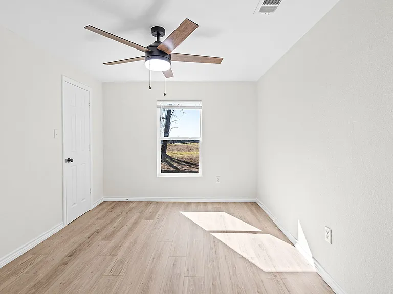6306 FM 144 N — Photo 21