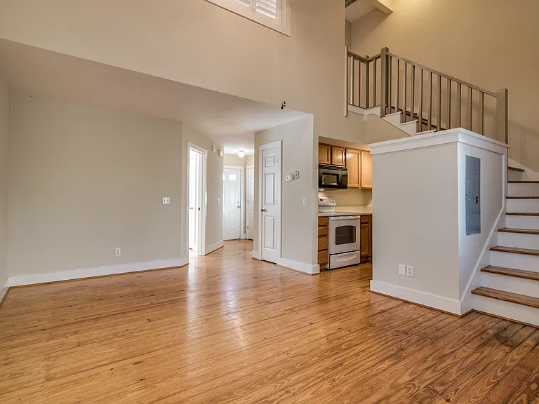 615 Heidt St — Photo 5