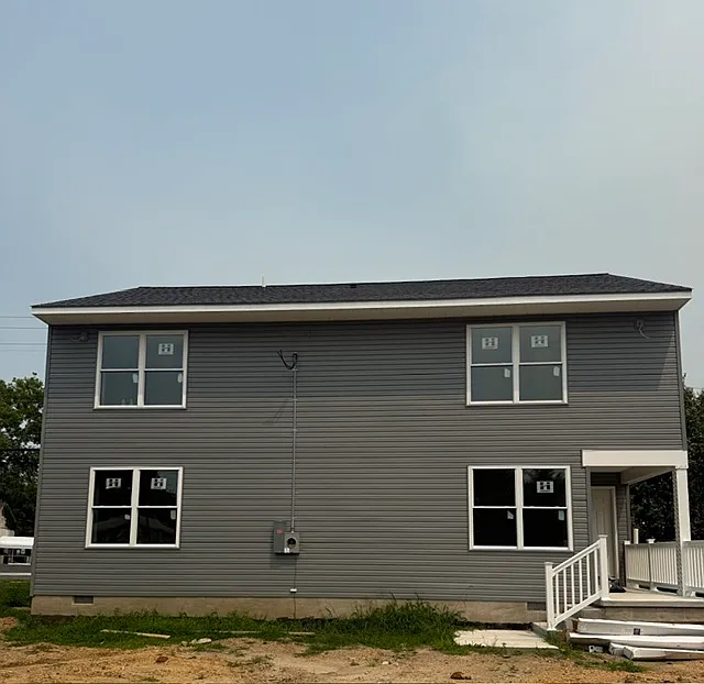 6 bed, 2040 sqft, $4,200 — Photo 1