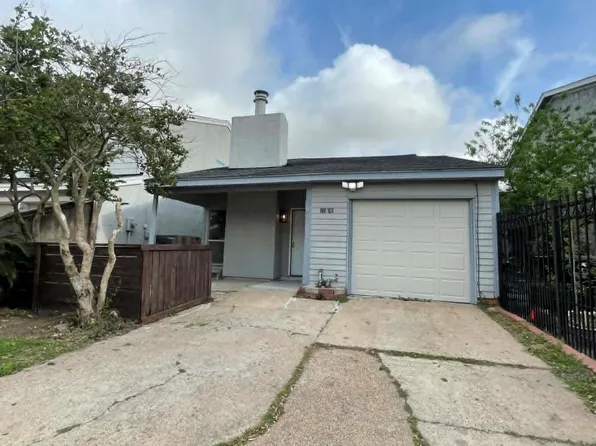 12520 Manor Ct, Houston, TX 77072