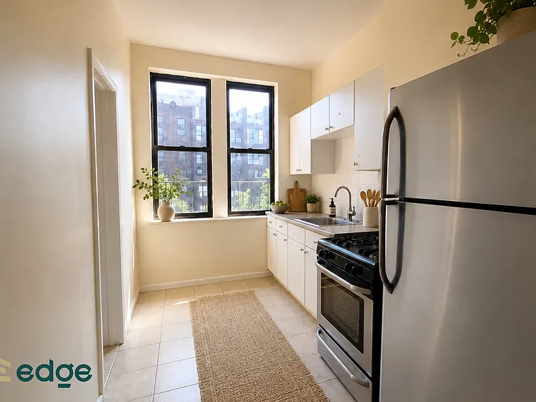 214 Grand St #2A — Photo 3
