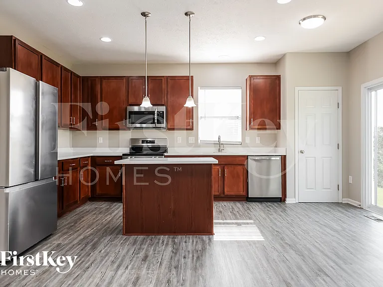 1624 Rosemore Ln — Photo 6