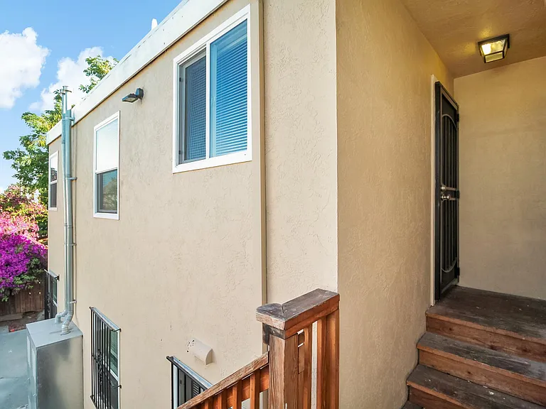 2642 35th Ave #C — Photo 29