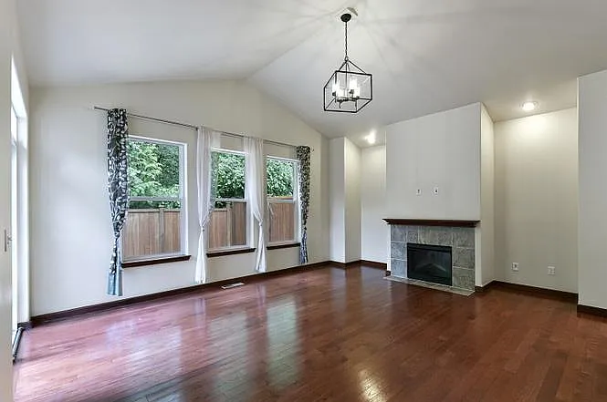 3 bed, 1686 sqft, $2,795 — Photo 2