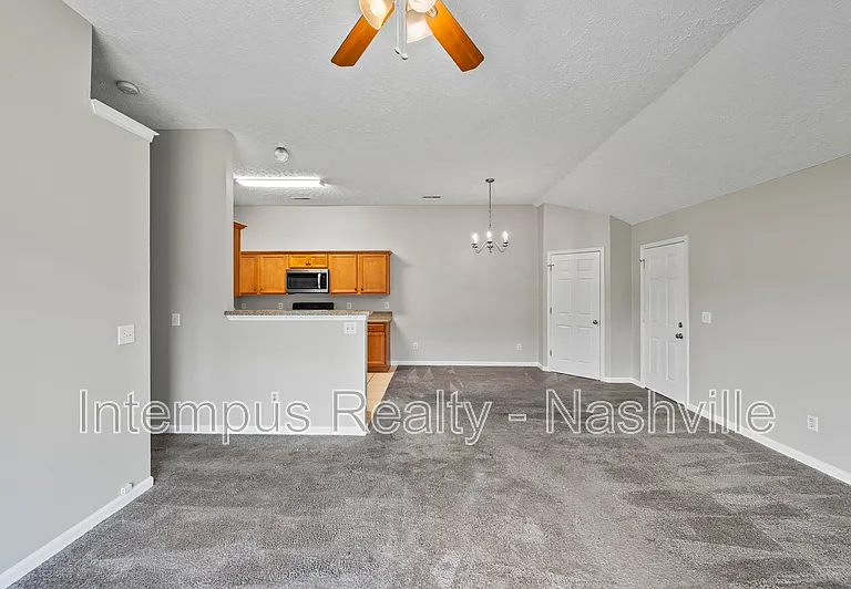 553 Rose Cottage Cir — Photo 4