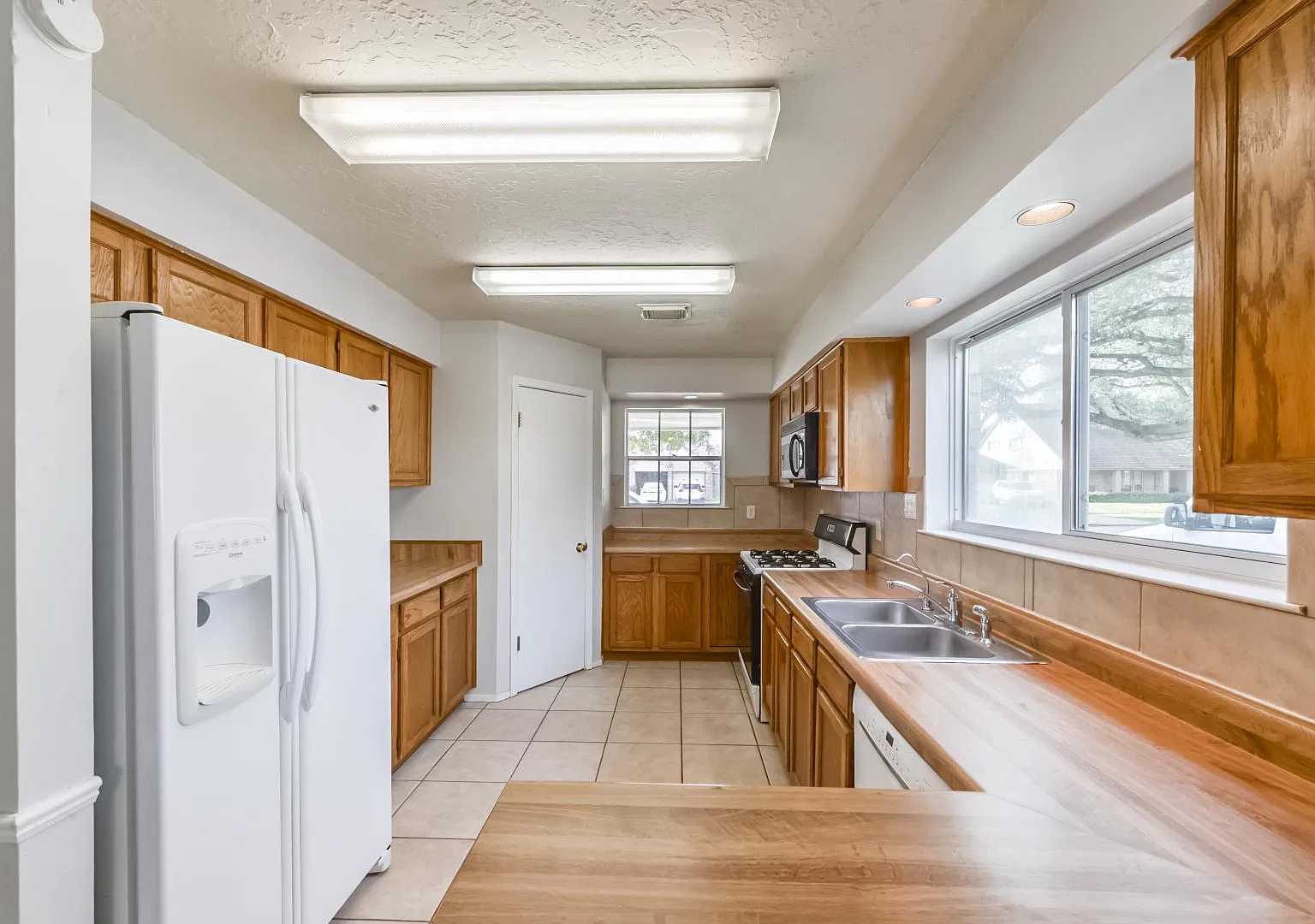 16606 Burlcreek Street — Photo 4