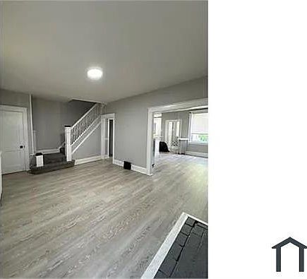3rd image of 3108 Sequoia Ave