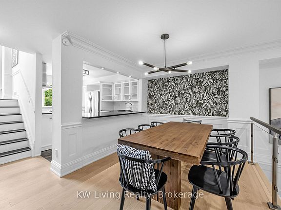 3rd image of 155 Woodbine Ave #Townhouse 7