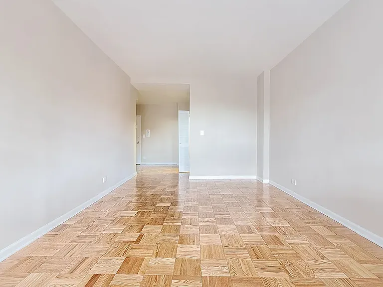 305 E 86th St #16HW — Photo 6