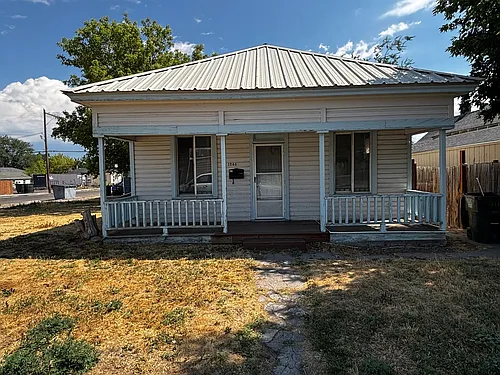 1246 N Main St Photo 1