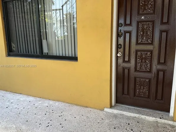 1442 NW 1st St APT 2, Miami, FL 33125