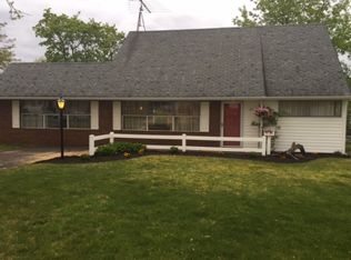 21 Quay Rd, Levittown, PA 19057