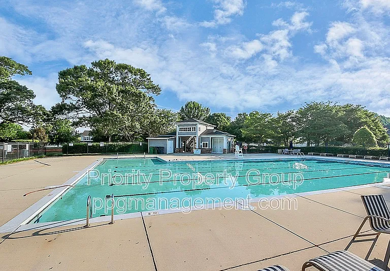 8913 Chalkstone Rd — Photo 37