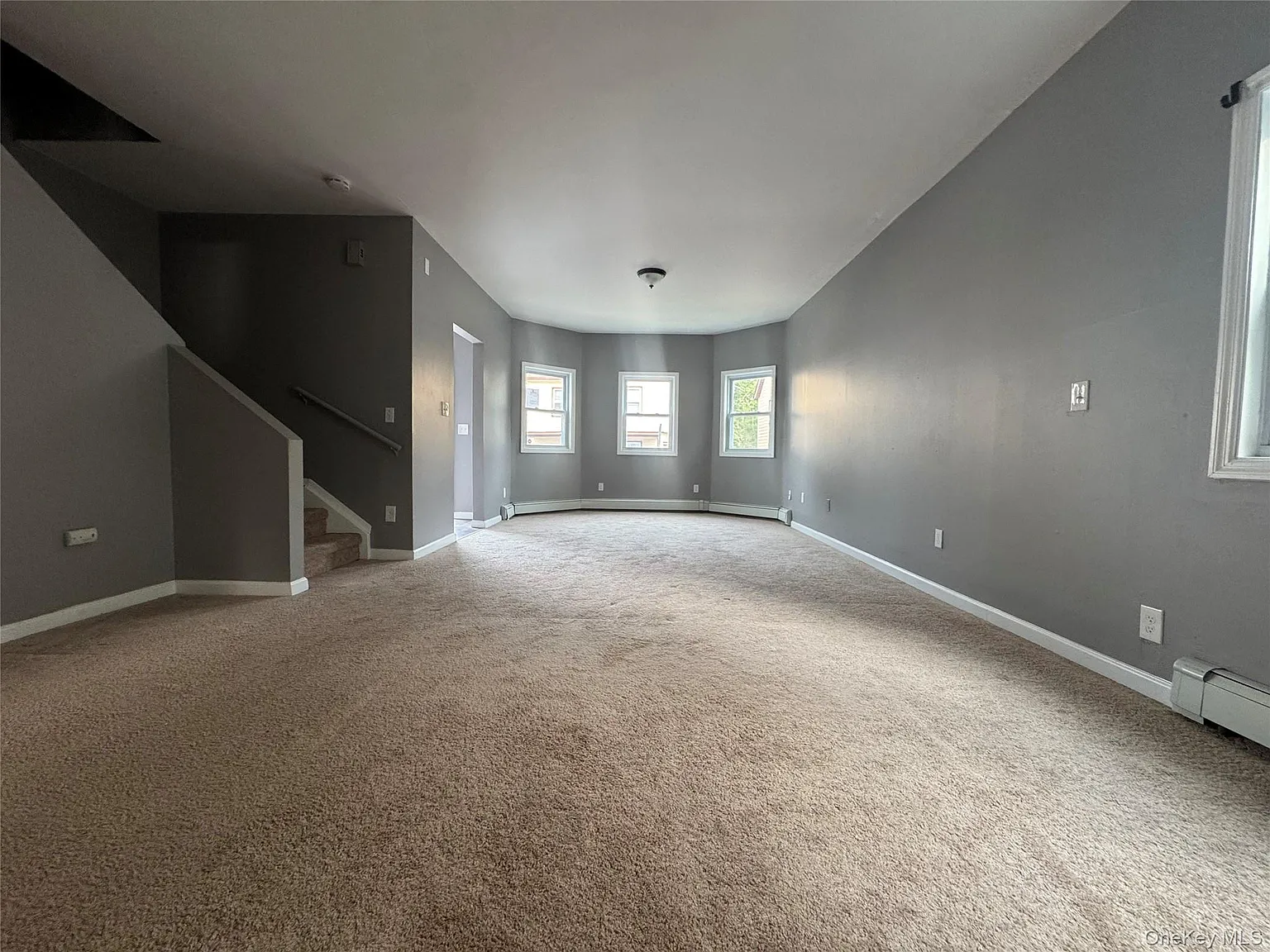3 bed, 1.5 bath, 1562 sqft, $2,250 — Photo 3