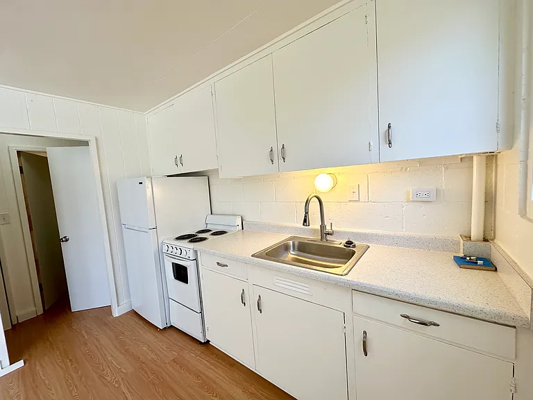 1812A Lime St — Photo 3