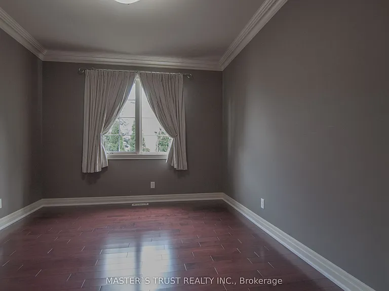 678 Saint Nicholas Ct — Photo 34