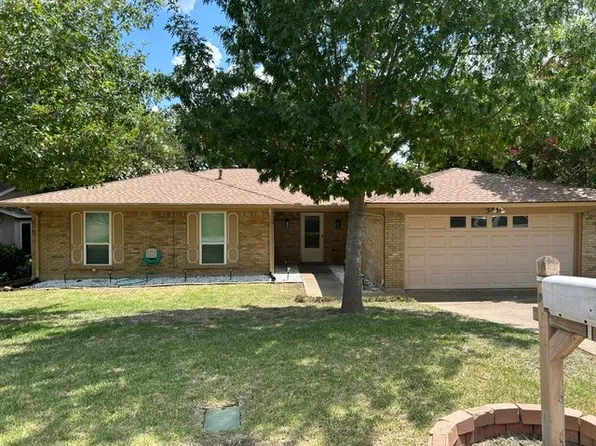 5408 Marshfield Ct, Arlington, TX 76016