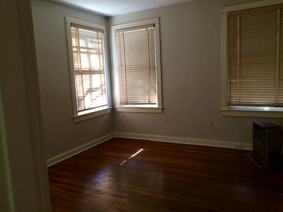 Back bedroom