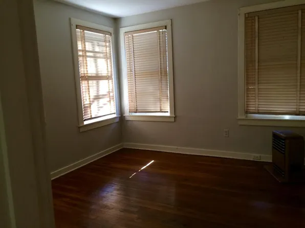 425 1/2 Olive St, Shreveport, LA 71104