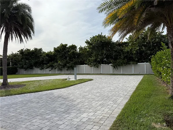 13268 Golden Palms Cir, Fort Myers, FL 33913