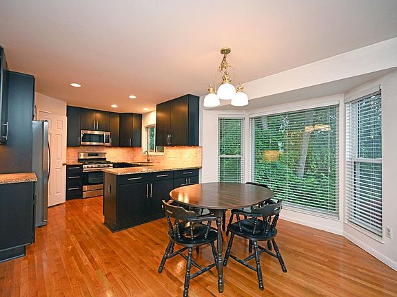 4th image of 2267 Bruns Ln