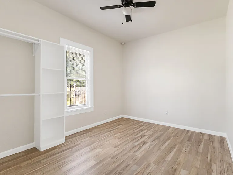 1710 N Navidad St — Photo 10