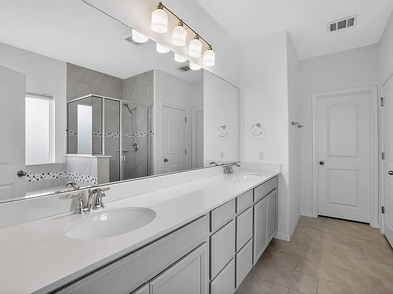 108 Meadow Wood Cv — Photo 13