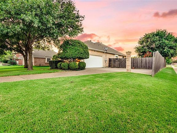 3rd image of 4605 Preston Bend Dr