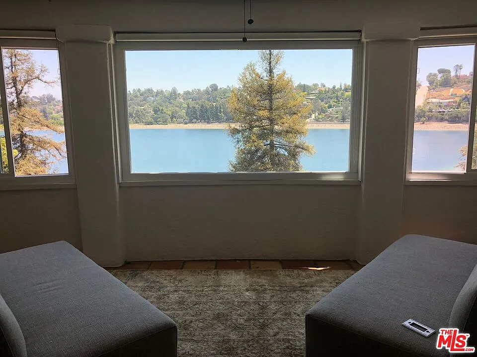 4 bed, 3.0 bath, 3858 sqft, $15,000 — Photo 4