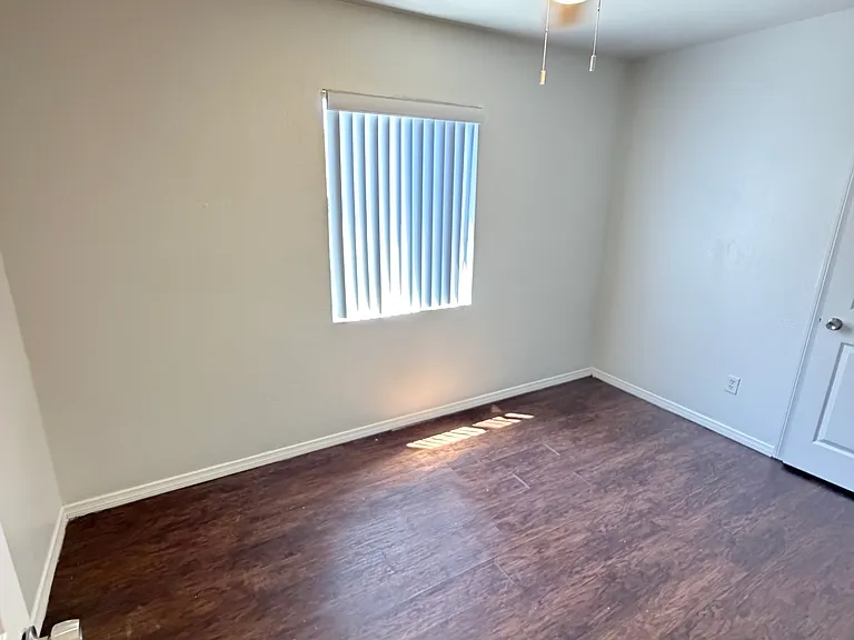 3004 E 18th St E #3004 — Photo 12