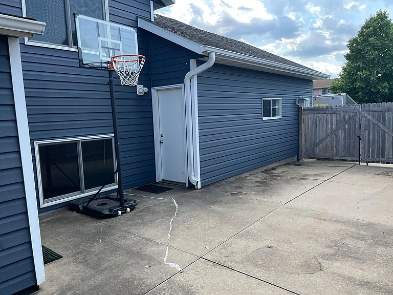5918 Shetland Dr NW — Photo 50