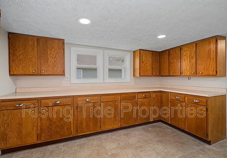 1607 Montgomery Ave — Photo 17