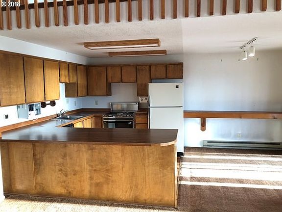 5th image of 35601 G St