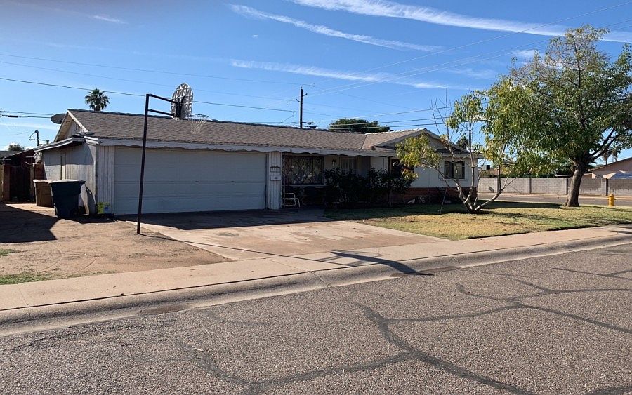 2nd image of 3055 W Columbine Dr