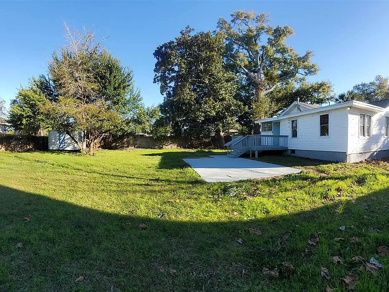 1215 N C St — Photo 39