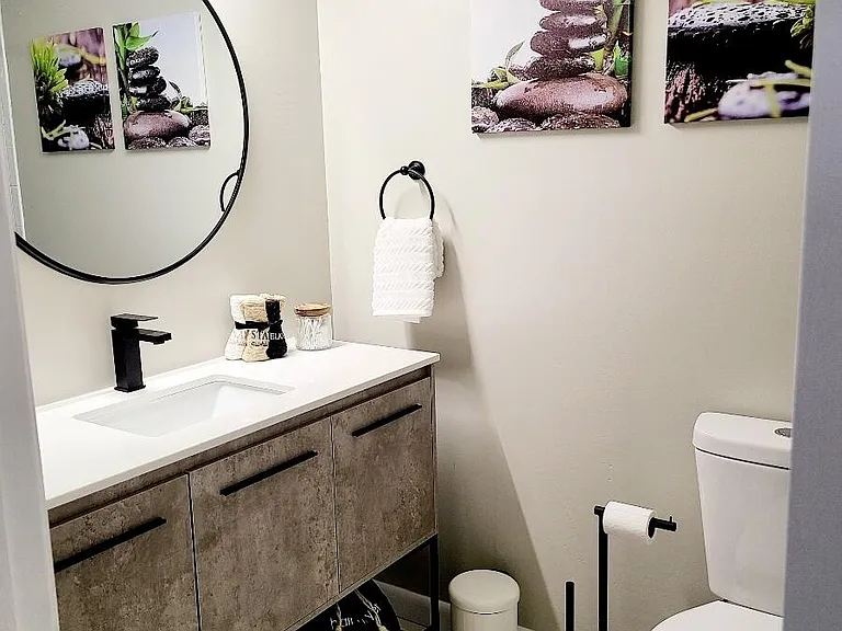 690 SE 23rd Ave #1 — Photo 14